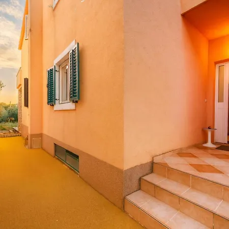 公寓 Inter-nautika Doo