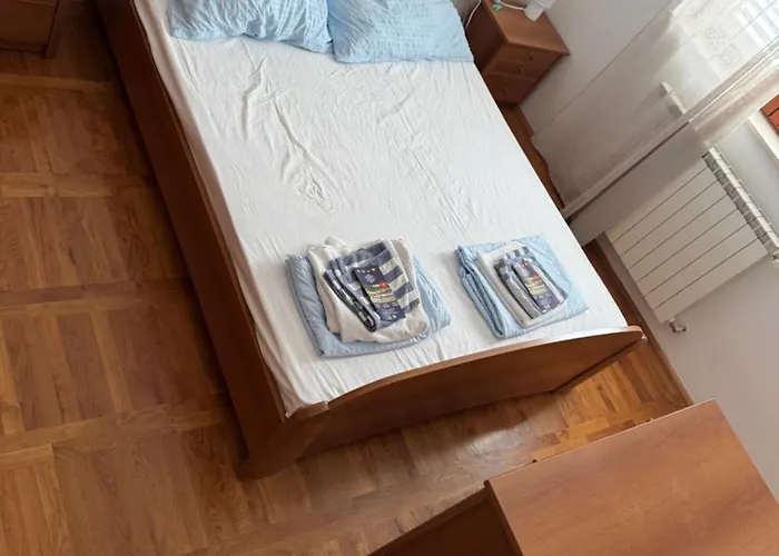 Inter-nautika Doo Apartamento *